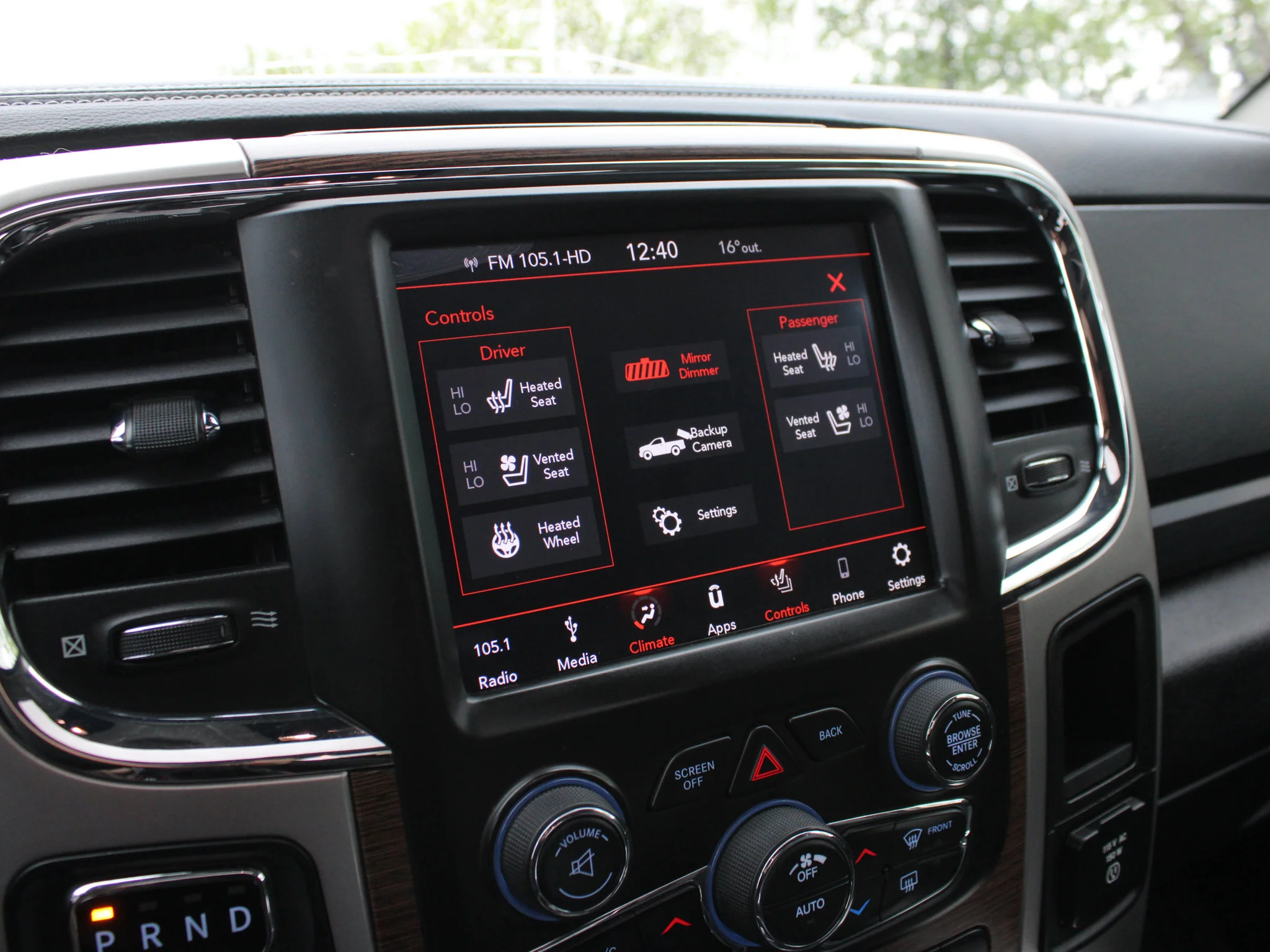 Used 2018 Silver RAM Laramie * HEMI V8 | 3M PPF | Alpine | Apple CarPlay | Tonneau Cover | Sunroof | Heated Seats image 22