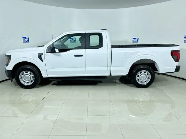 New 2025 OXFORD WHITE Ford XL image 2