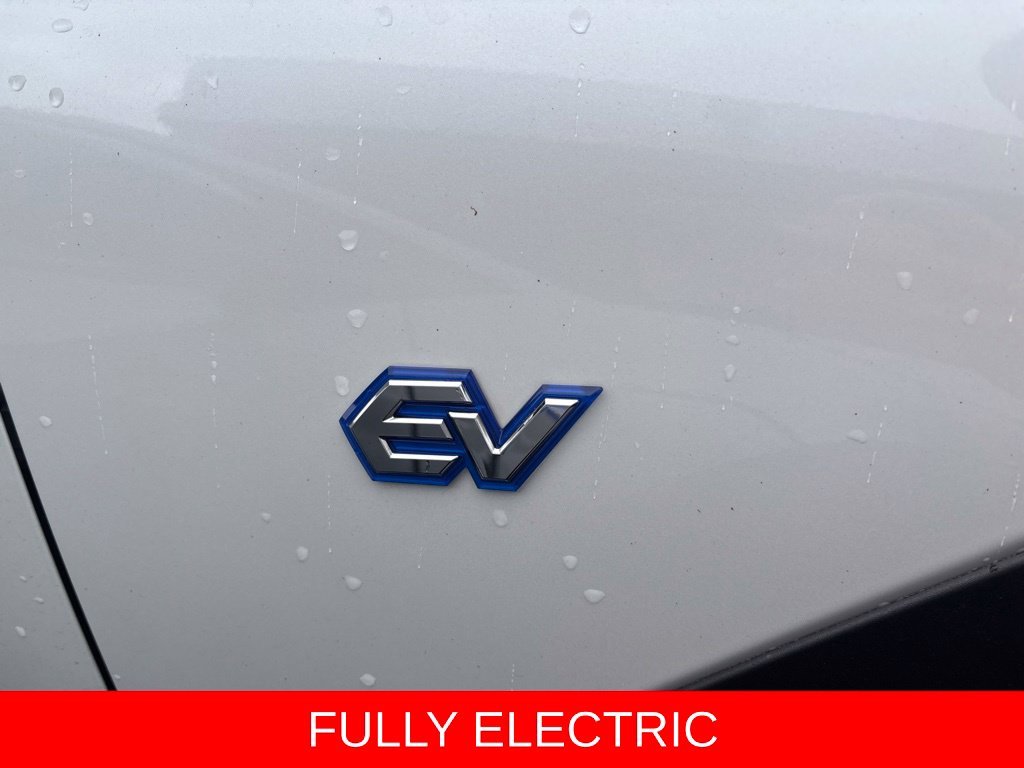 Used 2023 Cosmic White Subaru Limited image 25
