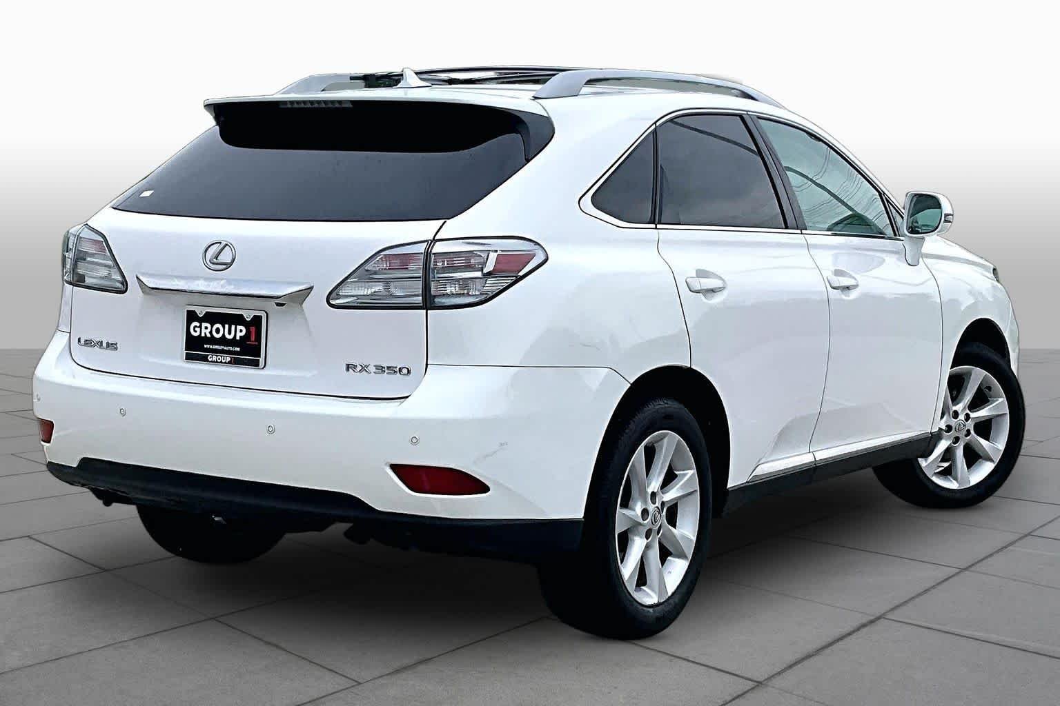 Used 2010 Starfire Pearl Lexus  image 12