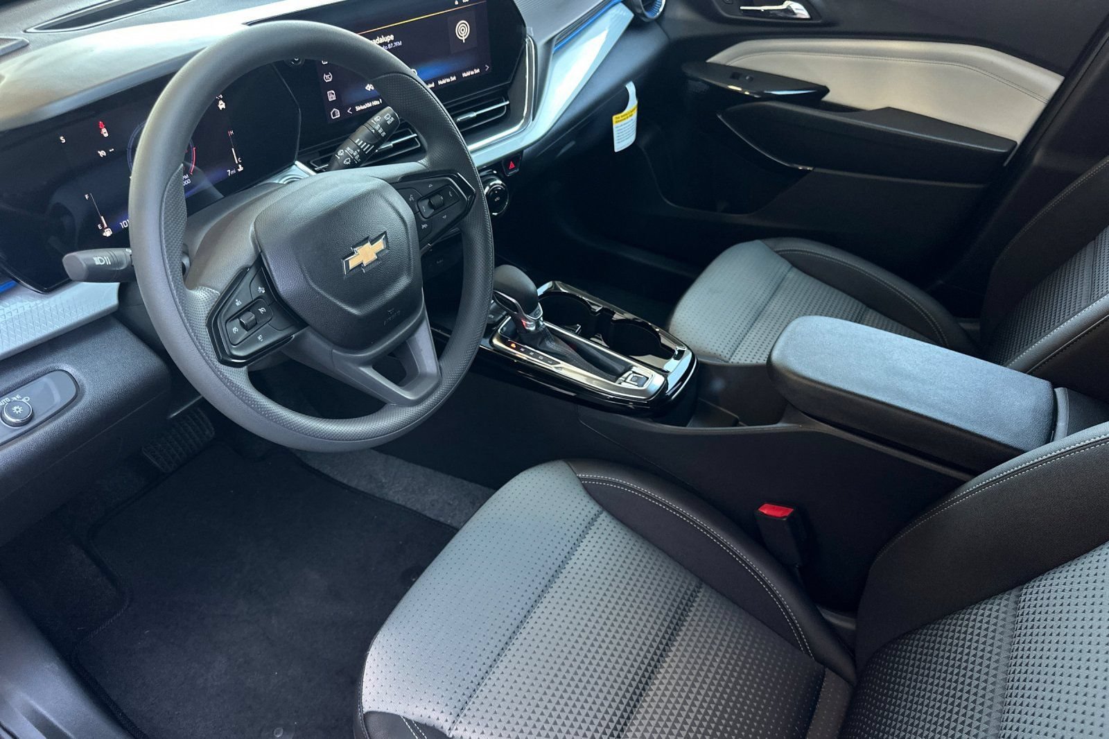 2026 Chevrolet Trax LT - Photo 10
