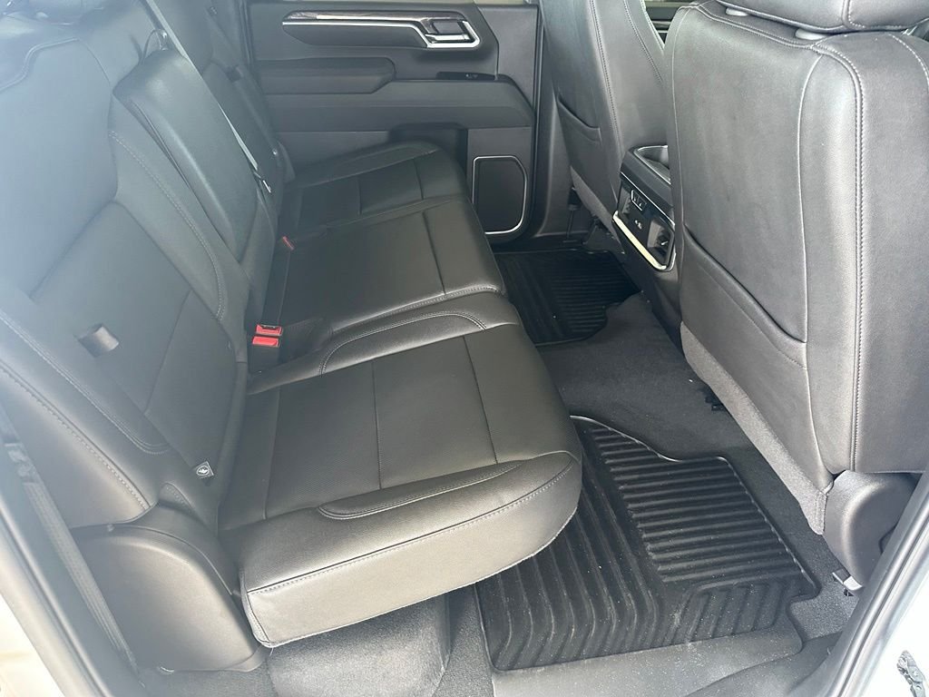 Used 2025 White Chevrolet LTZ image 35