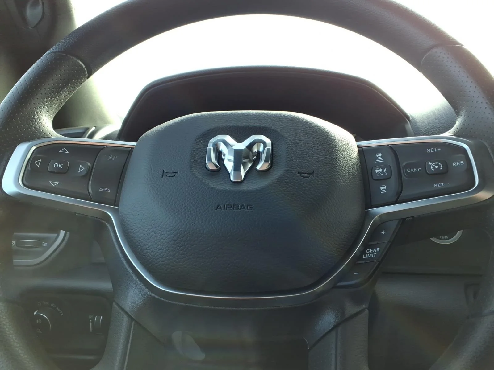 2026 RAM 3500 Tradesman - Photo 16