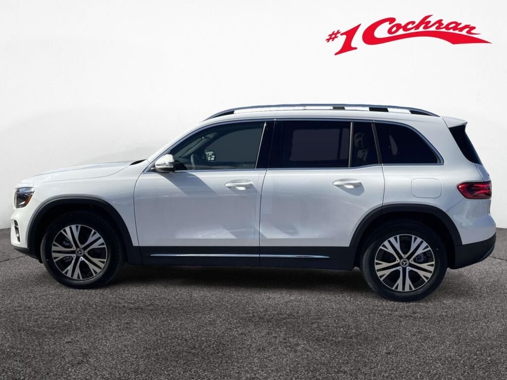 New 2026 Polar White Mercedes-Benz GLB 250 image 10