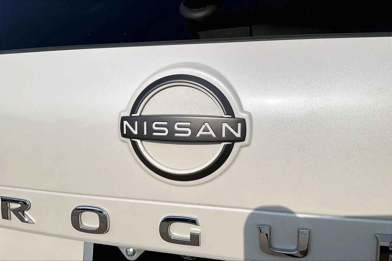 Certified Used 2023 Pearl White Tricoat Nissan SL image 30