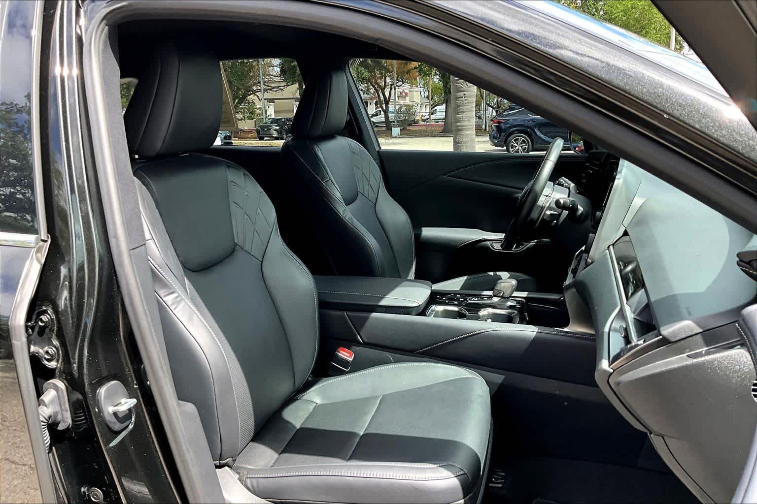 2024 Lexus RX 350 - Photo 9