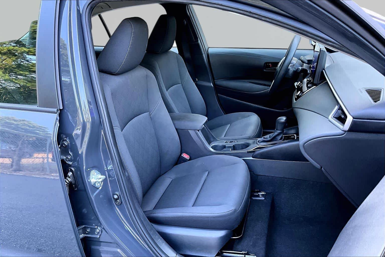 Used 2025 Underground Toyota LE image 9