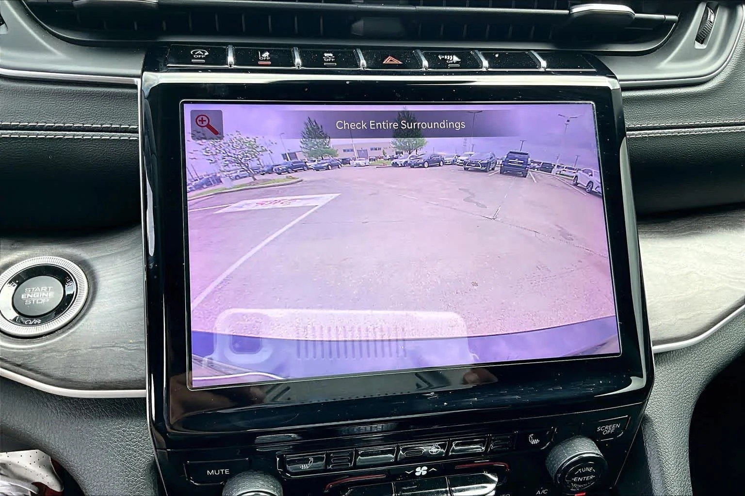 Used 2021 Diamond Black Crystal Pearlcoat Jeep Limited image 24
