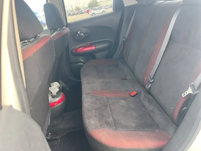 Used 2015 White Nissan SV image 31