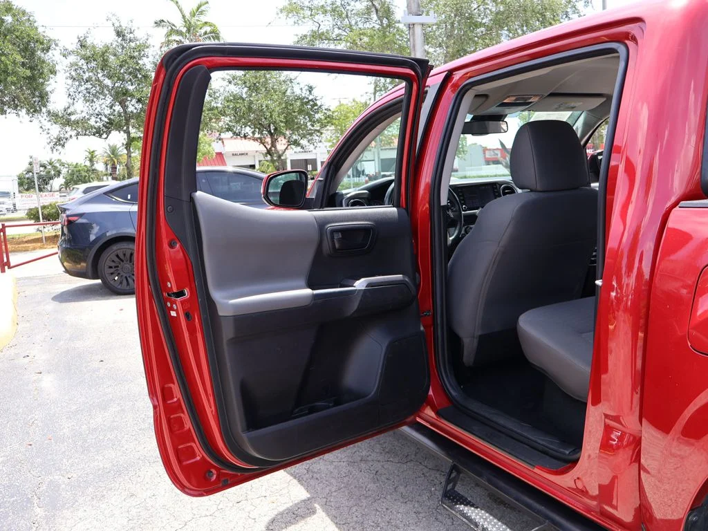 Used 2022 Red Toyota SR5 image 21