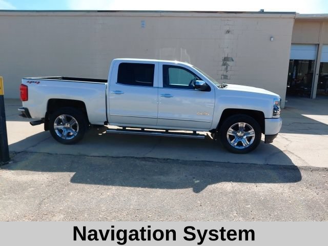 Used 2018 IRIDESCENT PEARL TRICOAT Chevrolet High Country image 3