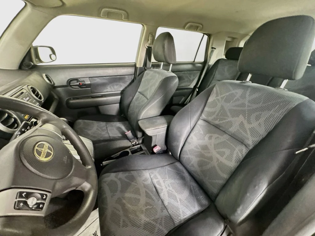 Used 2012 Blue Scion Base image 21