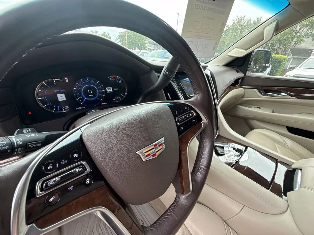 Used 2017 White Cadillac Luxury image 17