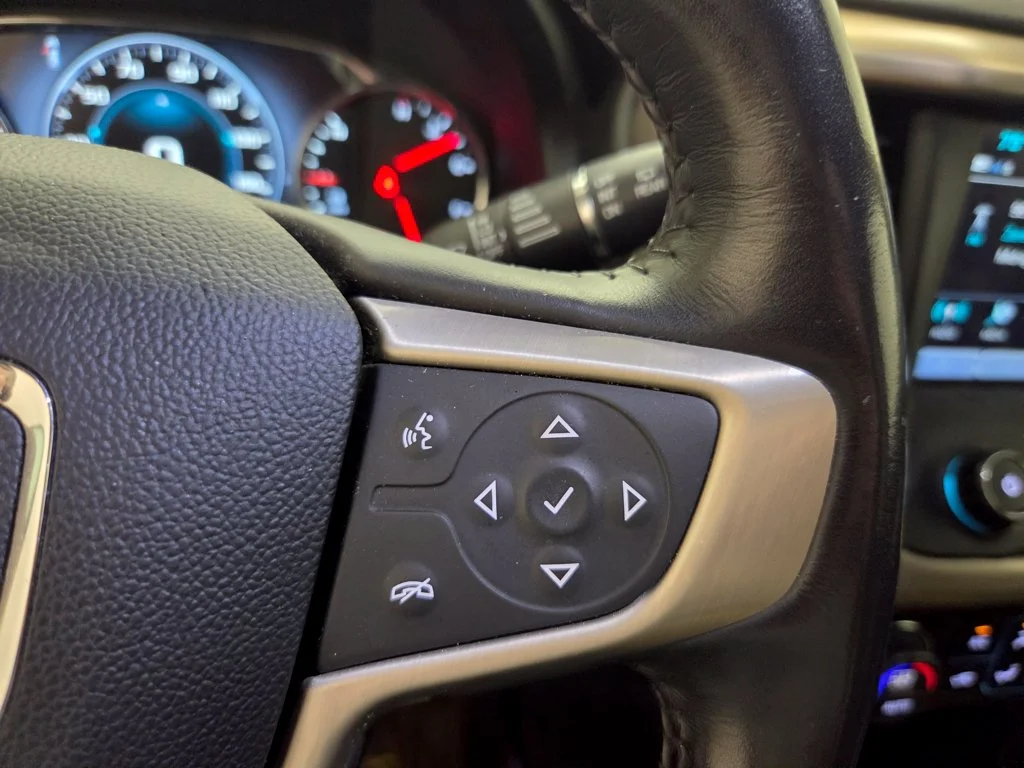 Used 2018 Black GMC Denali image 15