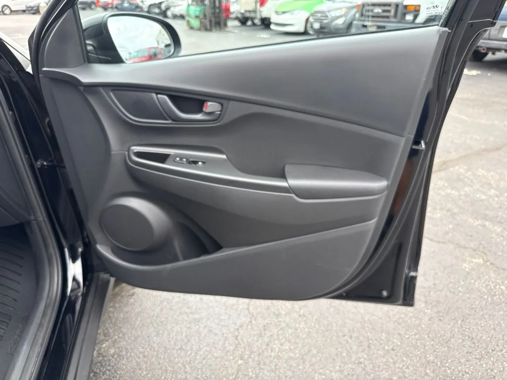 Used 2023 Abyss Black Pearl Hyundai SE image 34