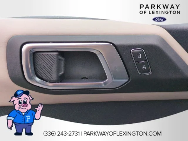 Used 2023 Blue Ford Wildtrak image 13