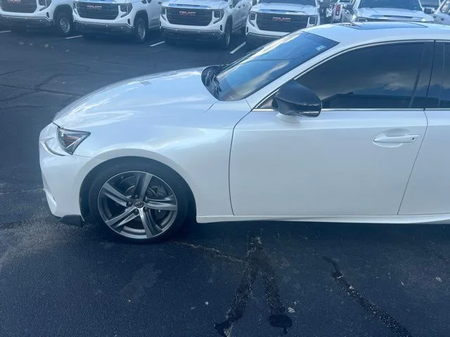 Used 2018 White Lexus 300 image 11