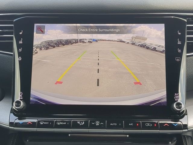 New 2026 Silver-Zynith Exterior Paint Jeep Limited Altitude image 27