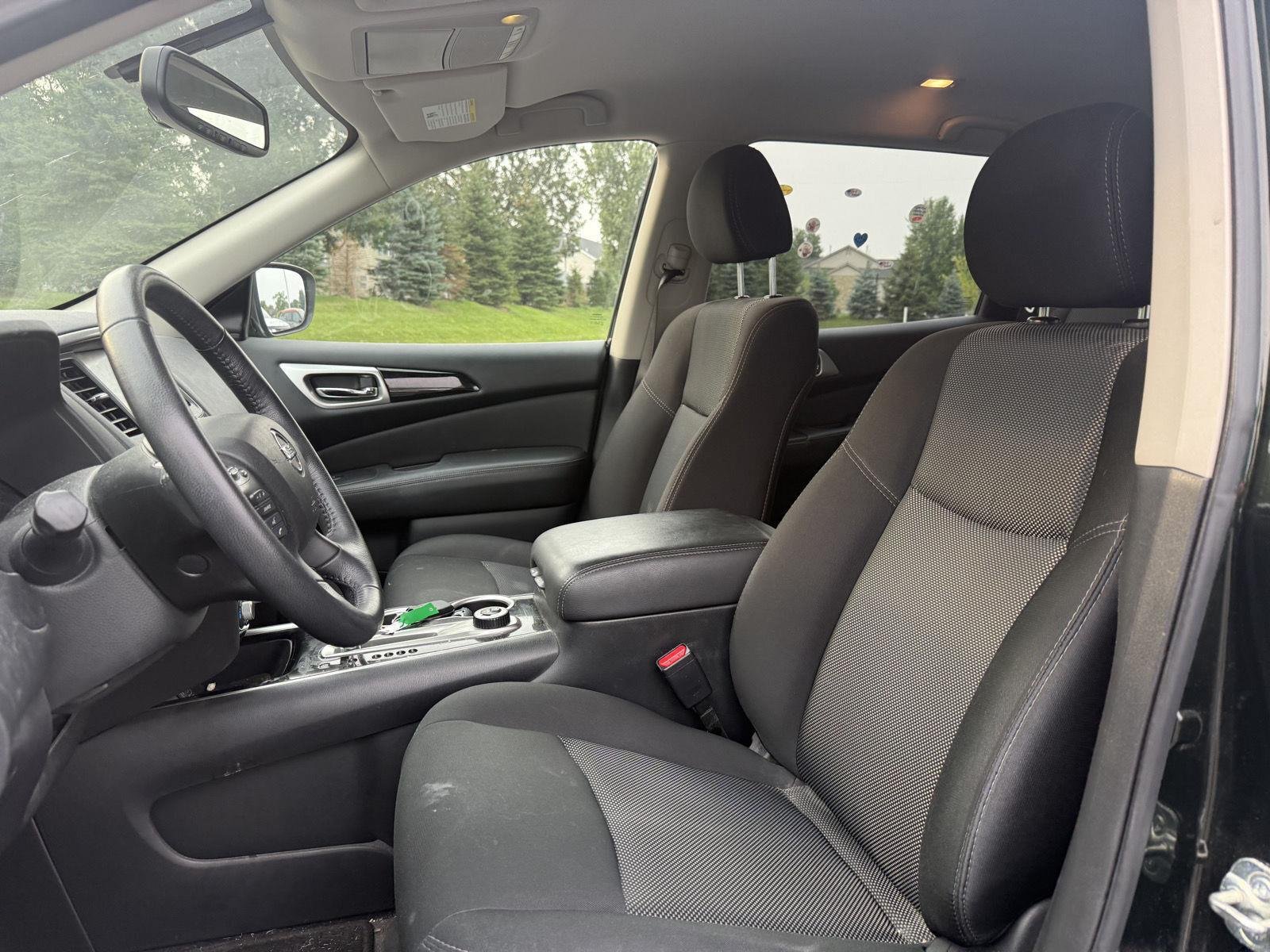 Used 2019 Midnight Pine Metallic Nissan SV image 3
