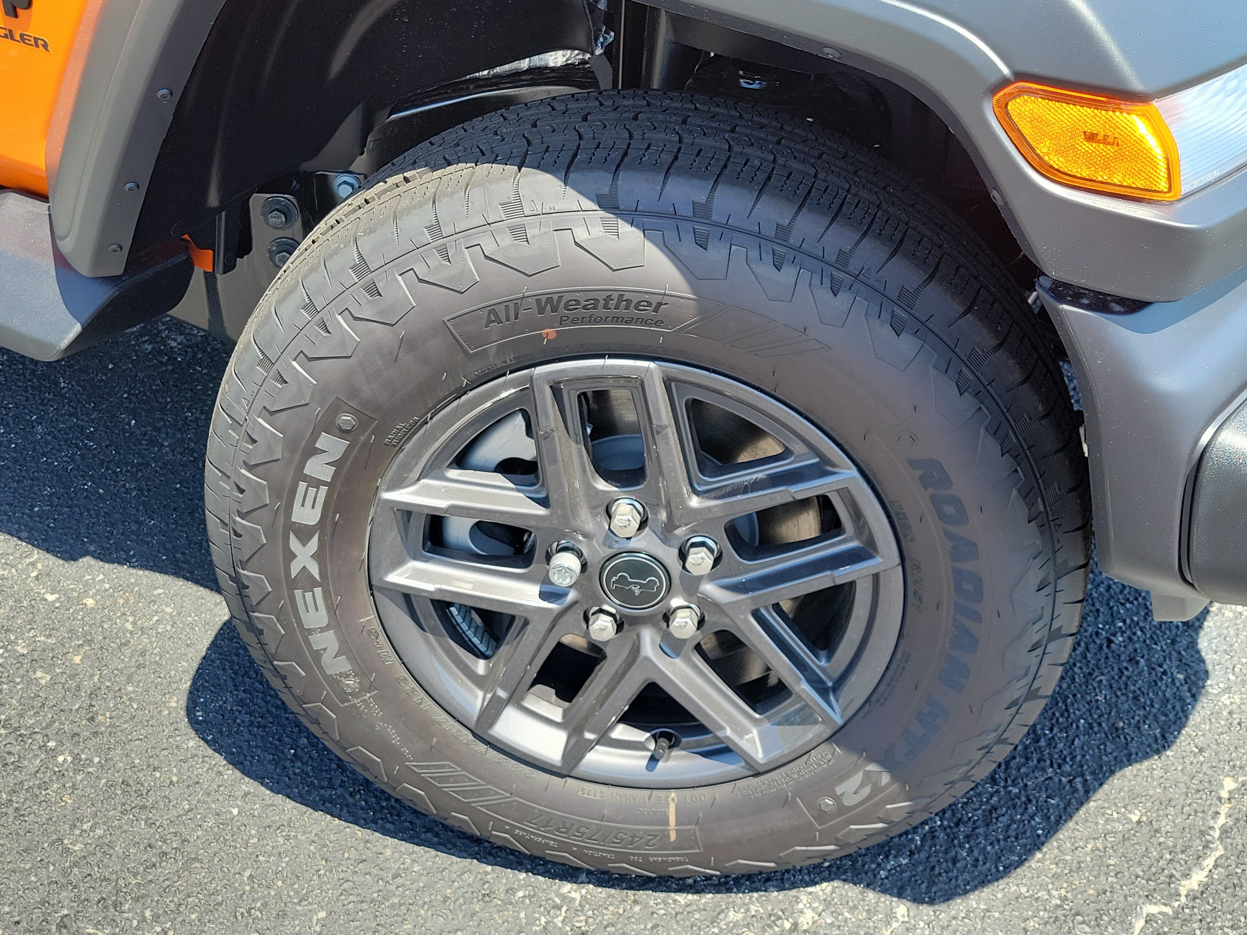 New 2026 Joose Exterior Paint Jeep Sport S image 8