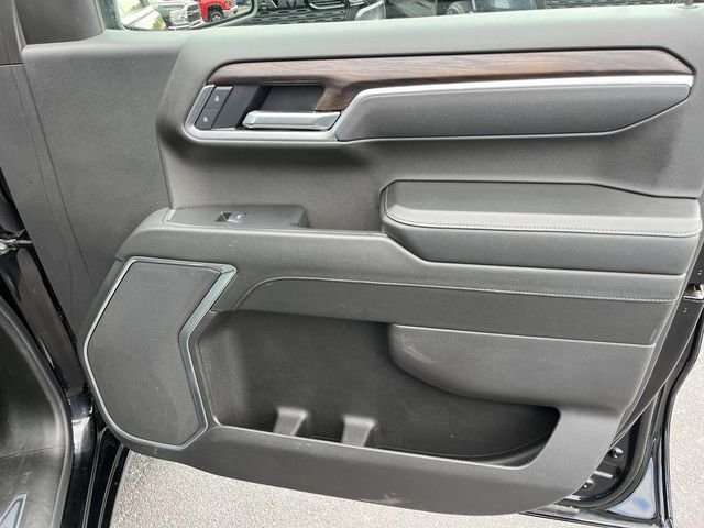 Used 2025 Black GMC SLT image 19