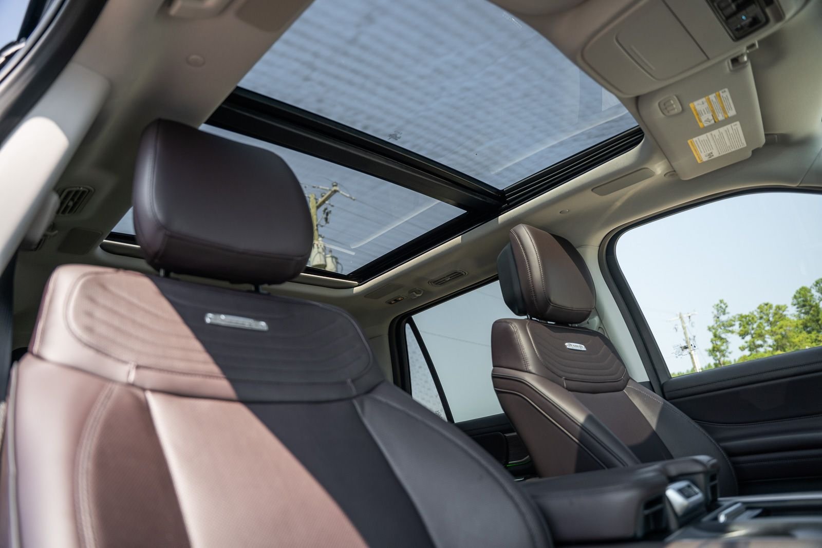 New 2026 Agate Black Metallic Ford MAX Platinum® image 23