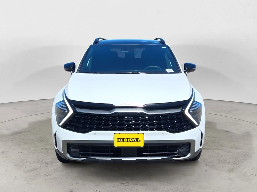 Used 2023 White Kia X-Pro Prestige image 8