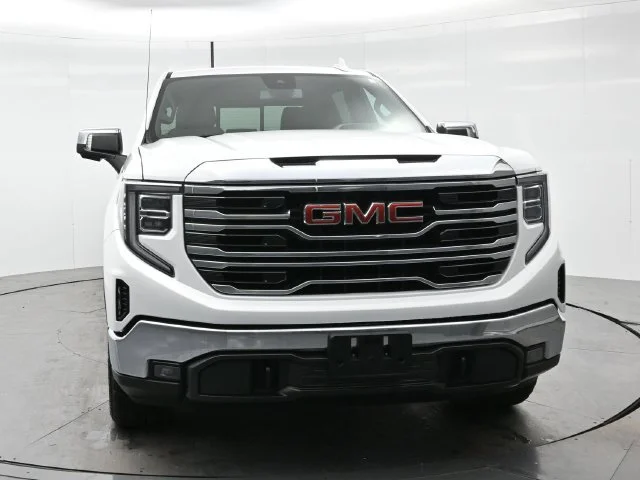 Used 2023 SUMMIT WHITE GMC SLT image 2