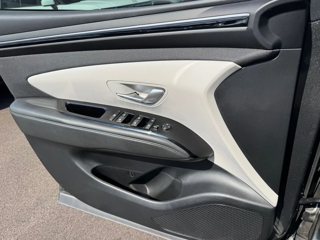 Used 2022 Gray Hyundai SEL image 23