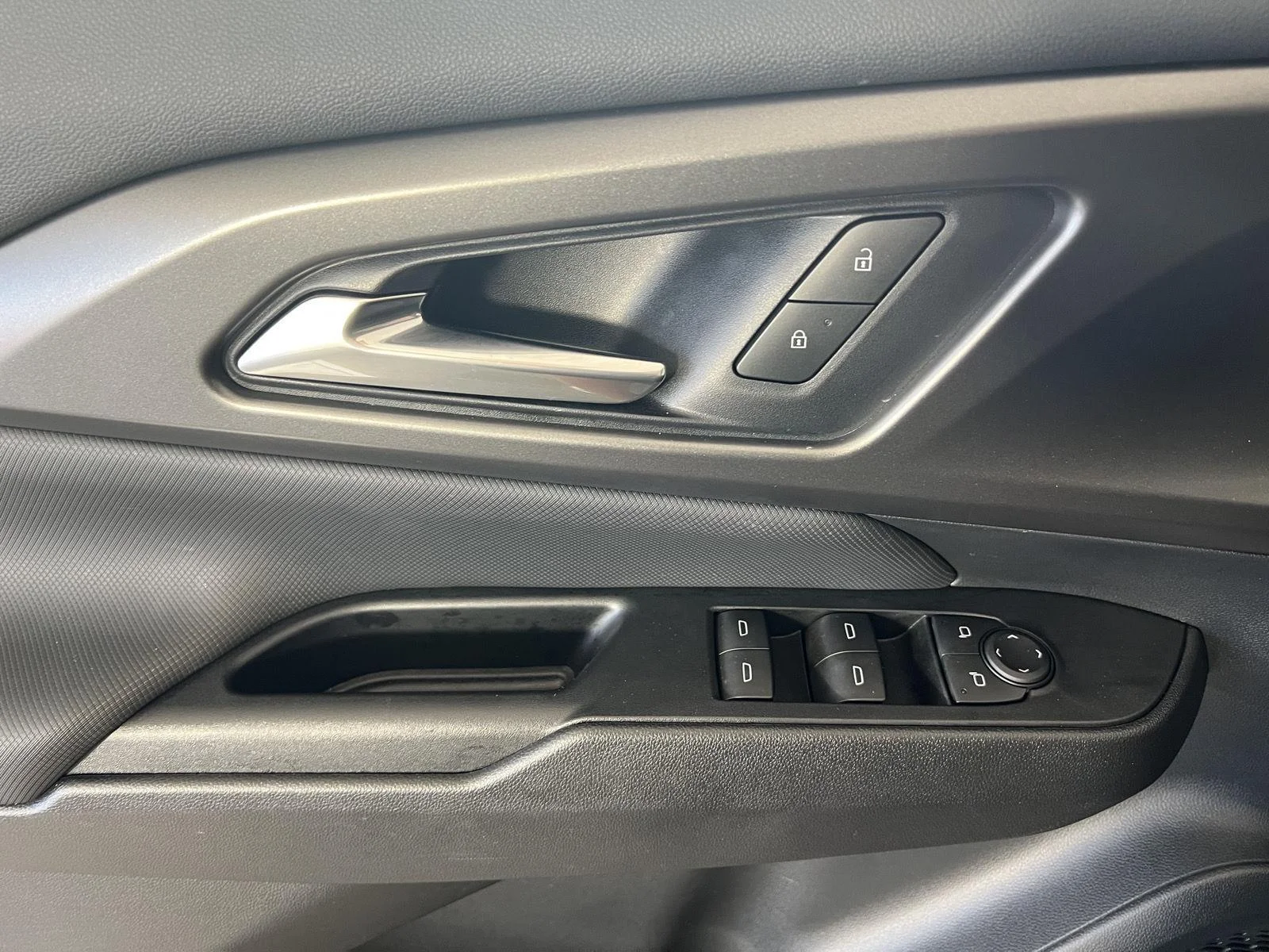 New 2026 Galaxy Gray Metallic Chevrolet LT image 6