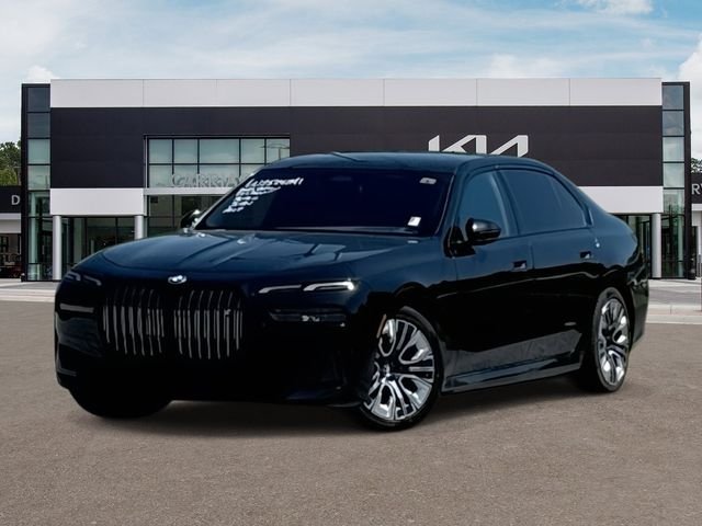 2023 BMW i7 xDrive60's photo