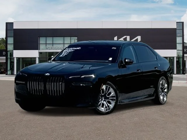 2023 BMW i7 xDrive60's photo