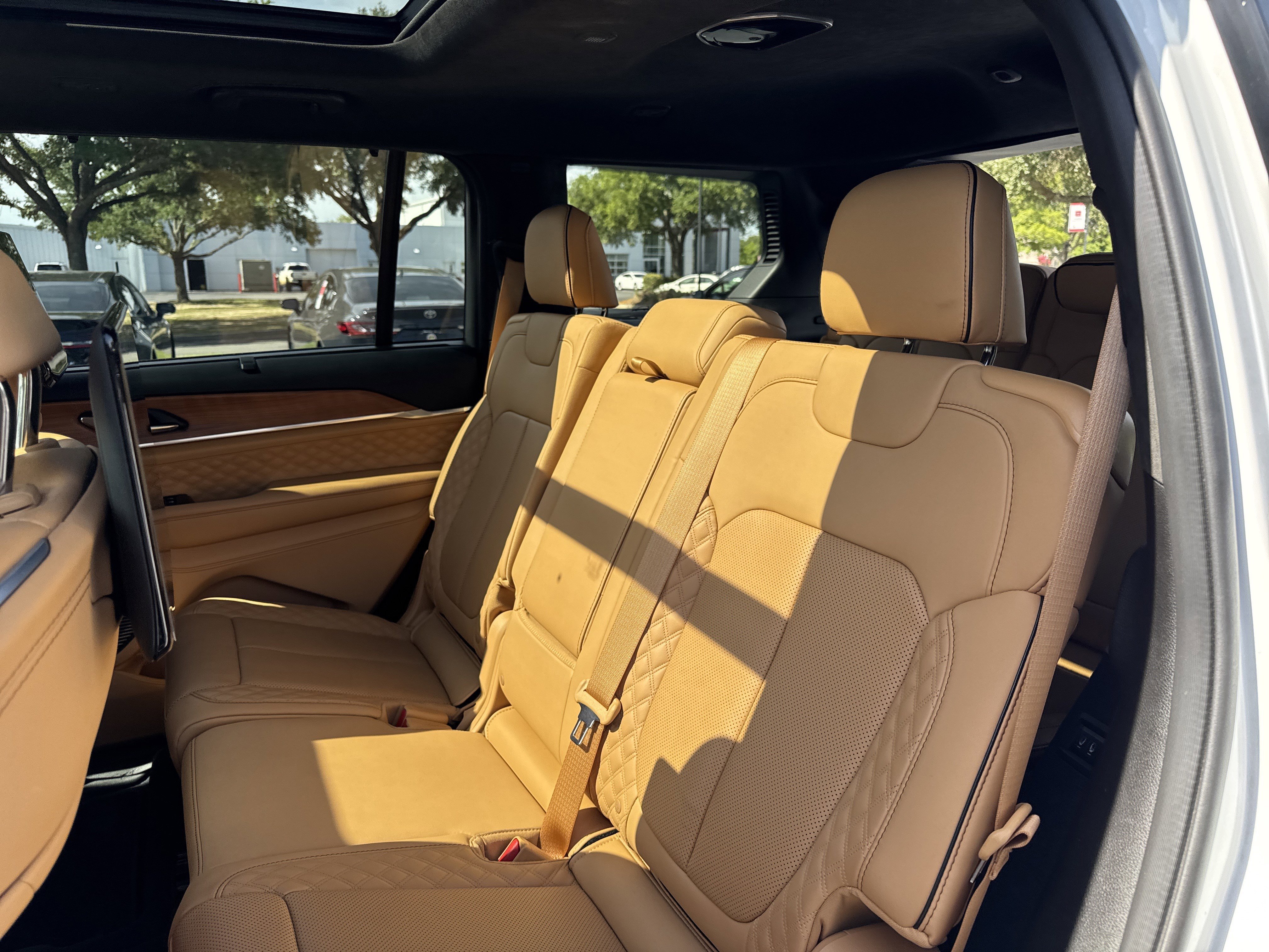 Used 2025 Bright White Clearcoat Jeep Summit image 26