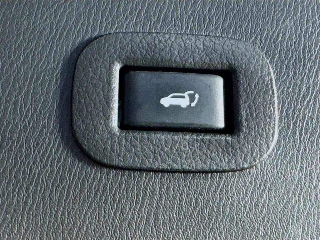 Certified Used 2021 Blue INFINITI Premium Select image 34