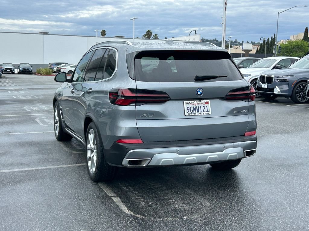 2024 BMW X5 xDrive50e photo 3