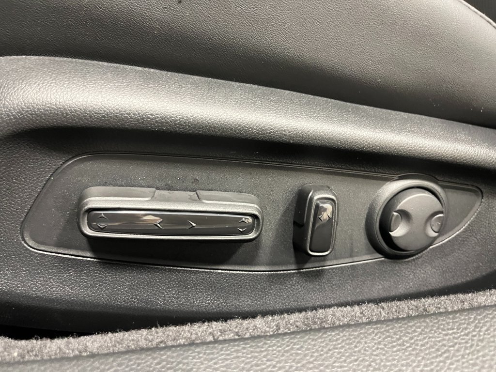 2026 Honda Accord Hybrid EX-L - Photo 14