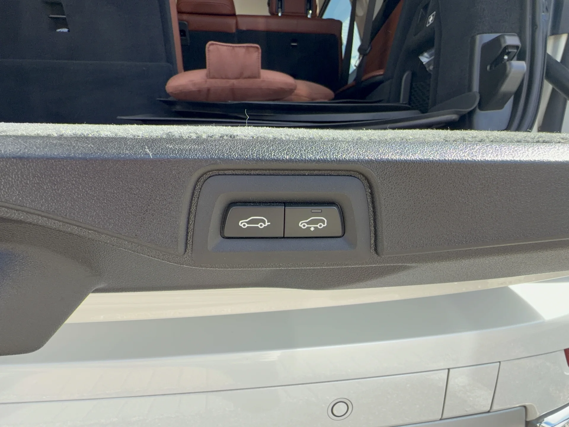 Used 2023 Alpine White BMW xDrive40i image 8