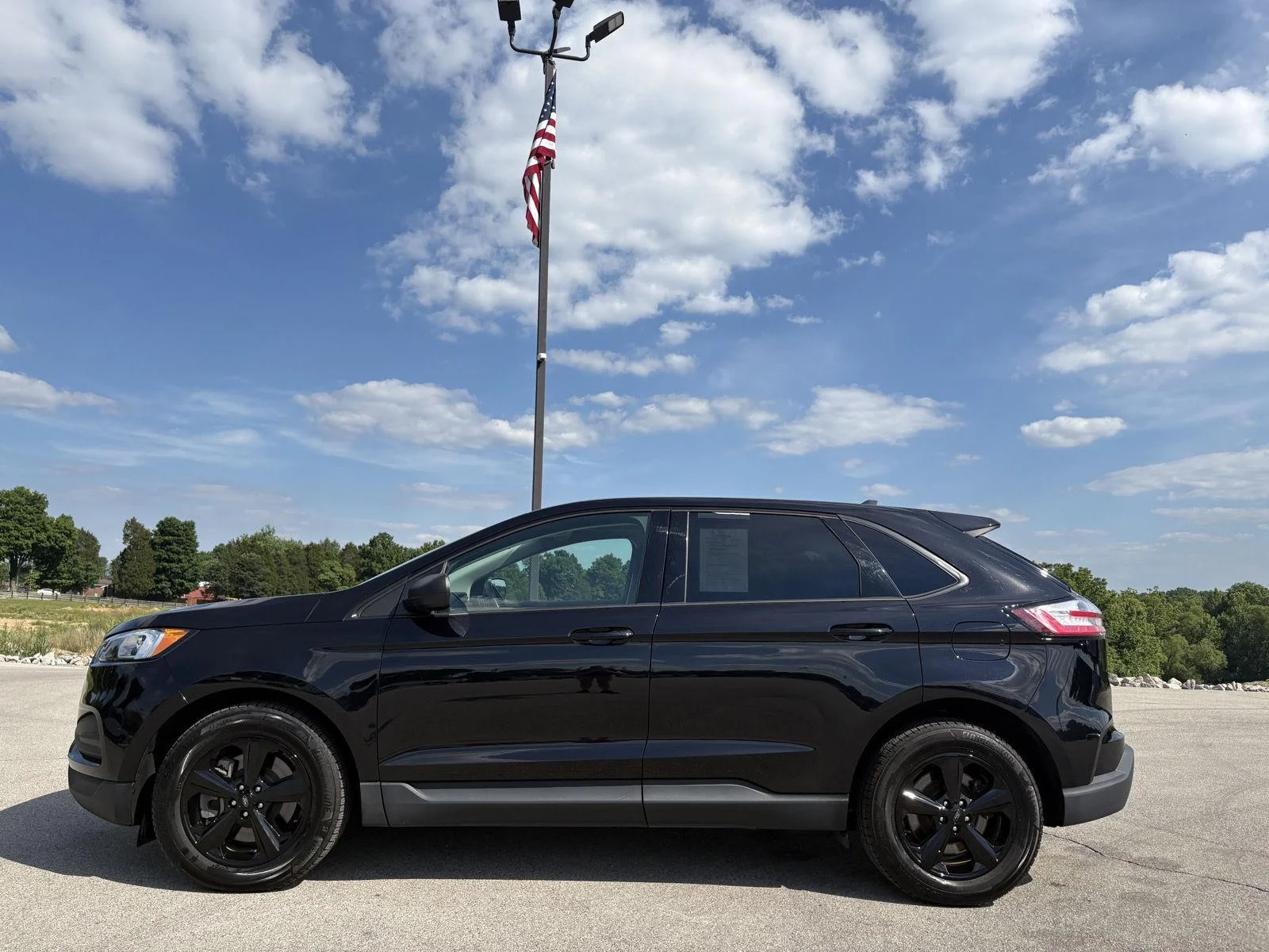 Used 2023 Agate Black Metallic Ford SE image 3