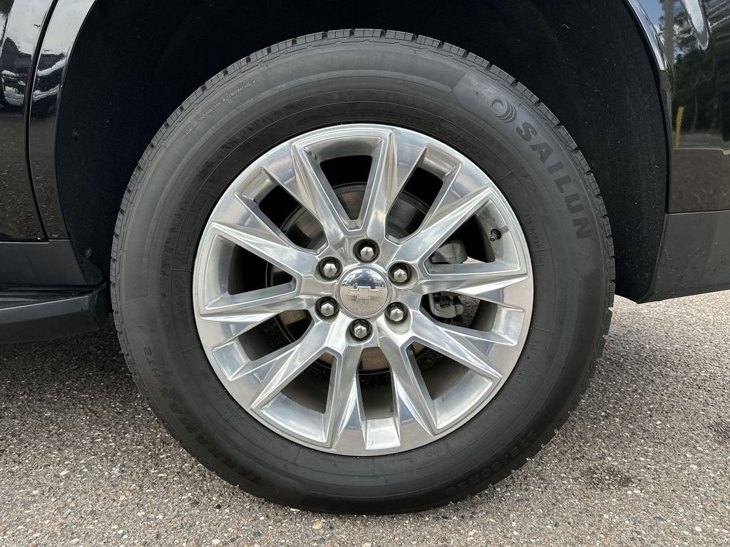 Used 2024 Black Chevrolet Premier image 34