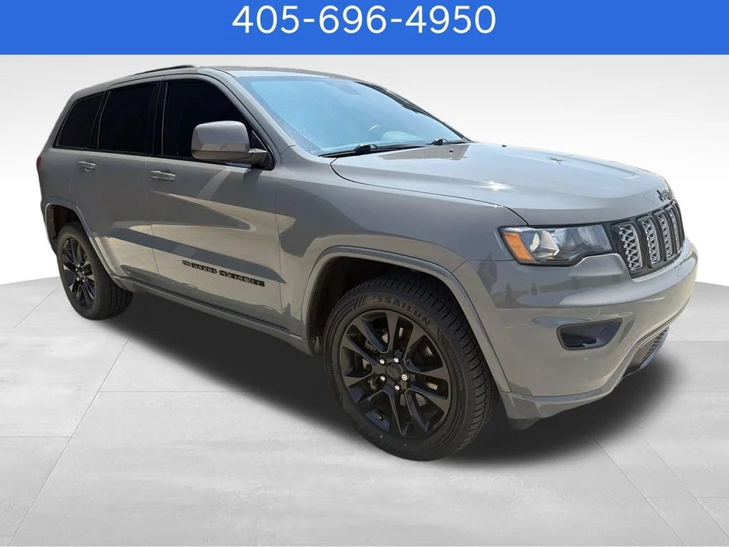 Pre-Owned 2022 Jeep Grand Cherokee WK Laredo X