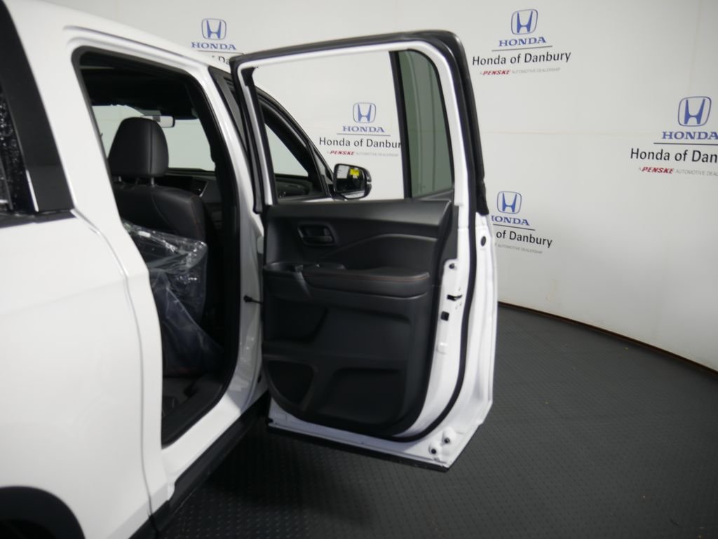 New 2026 Platinum White Pearl Honda TrailSport image 6