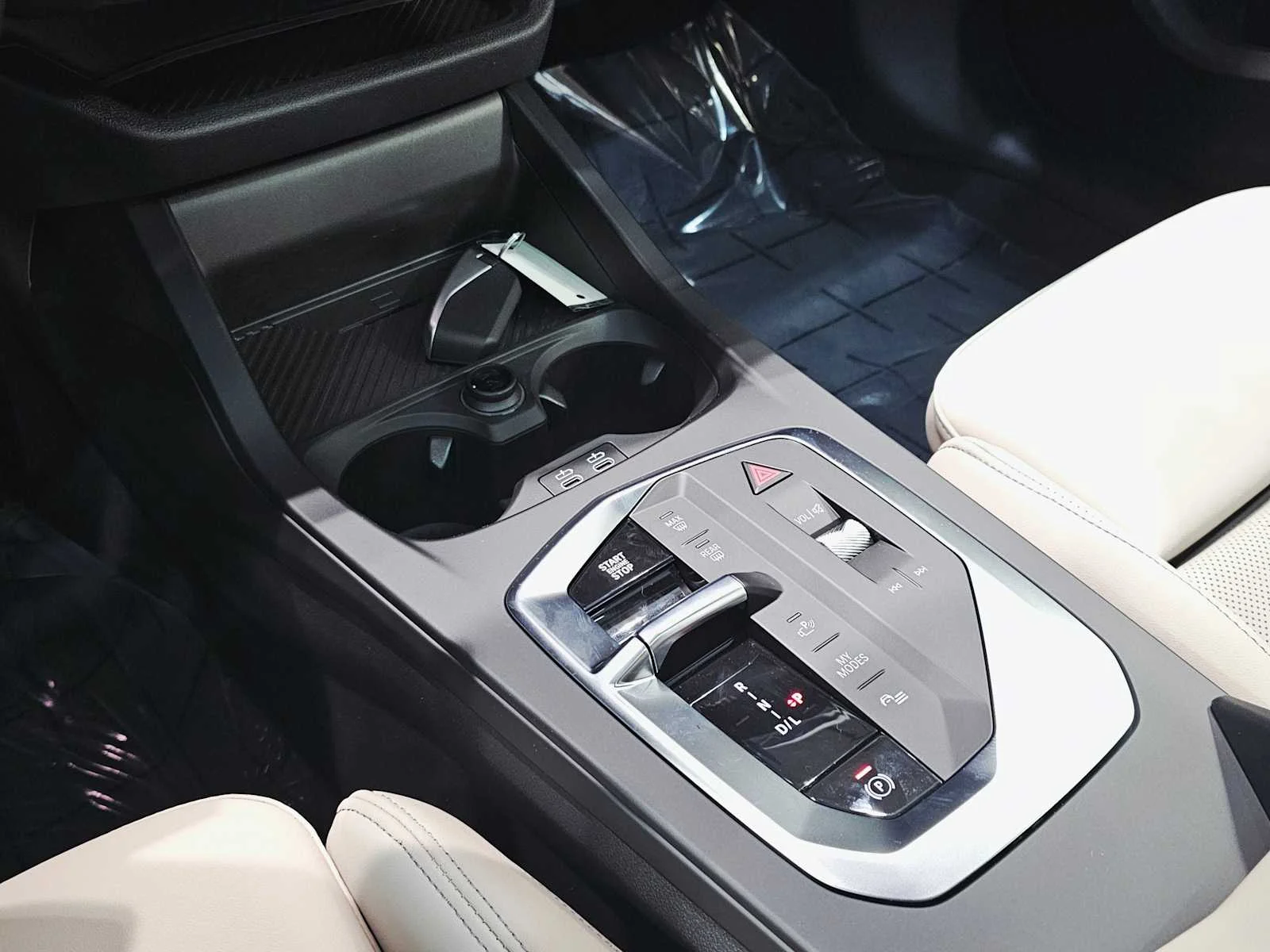 2025 BMW 2 Series 228 - Photo 17