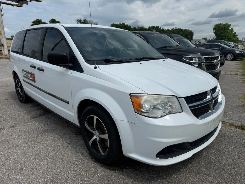 Used 2016 White Dodge AVP image 10