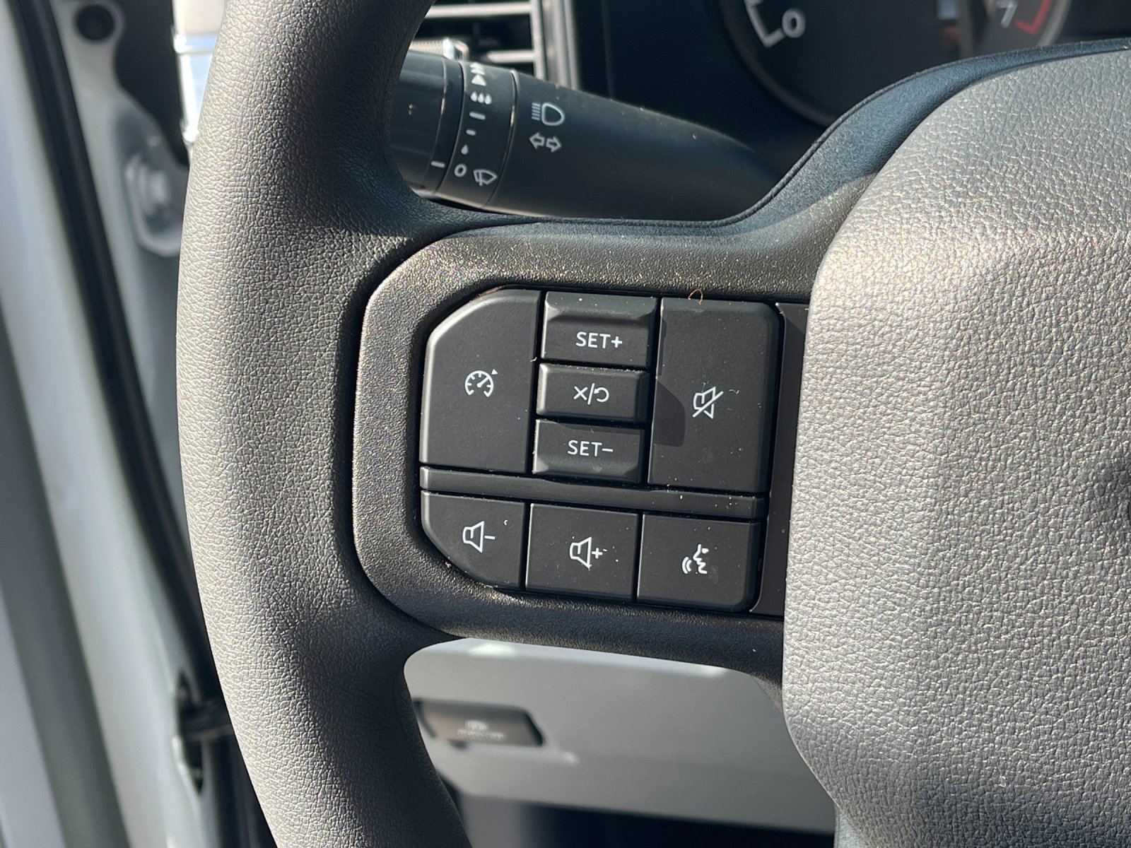 New 2026 Oxford White Ford F-350® XL image 23