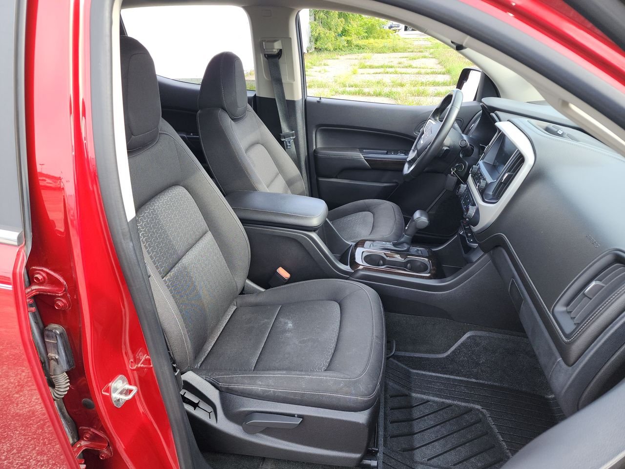 Used 2016 COPPER RED METALLIC GMC 4WD SLE image 27