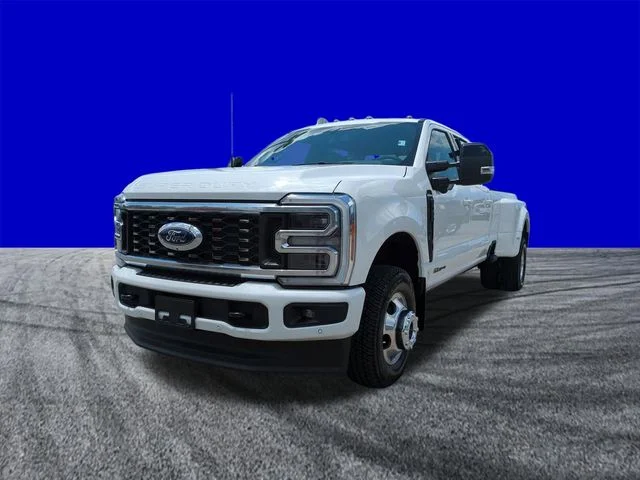 New 2026 Star White Metallic Tri-Coat Ford F-350® Platinum® image 8