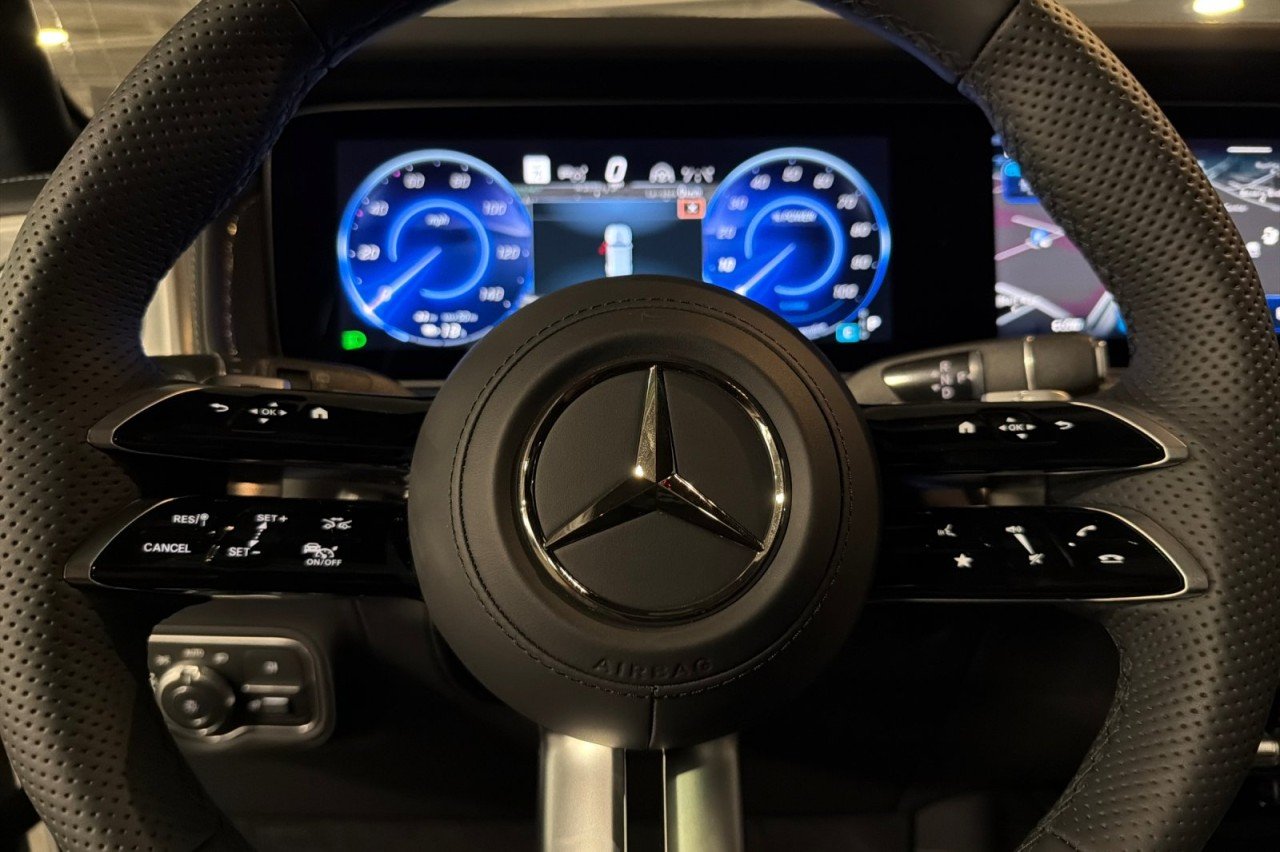 New 2027 Iridium Silver Mercedes-Benz G 580e SUV image 23