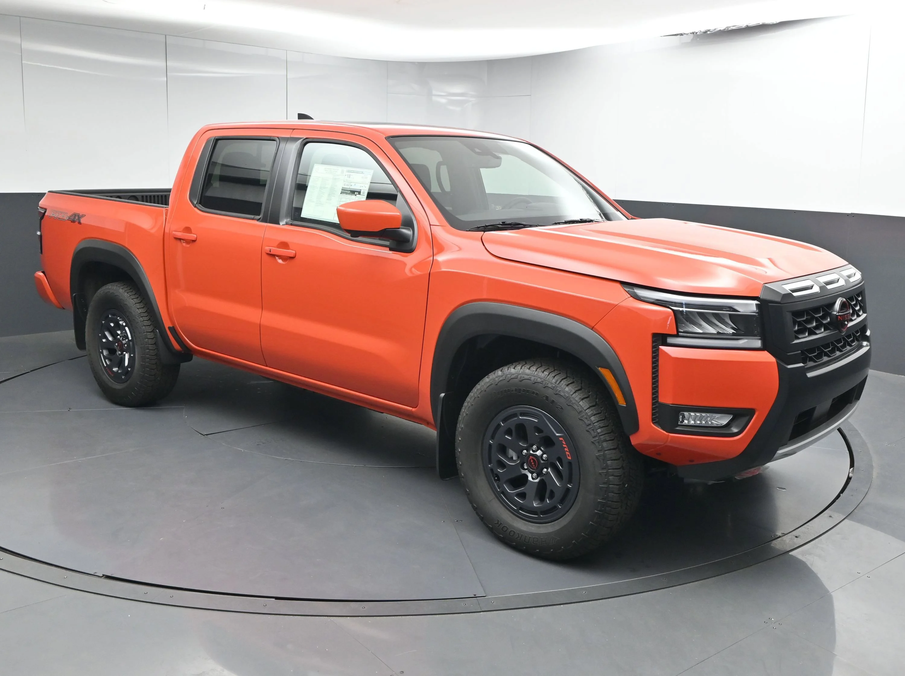 2025 Nissan Frontier PRO-4X Crew Cab 4X4's photo
