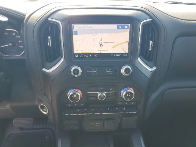 Used 2021 SUMMIT WHITE GMC AT4 image 22