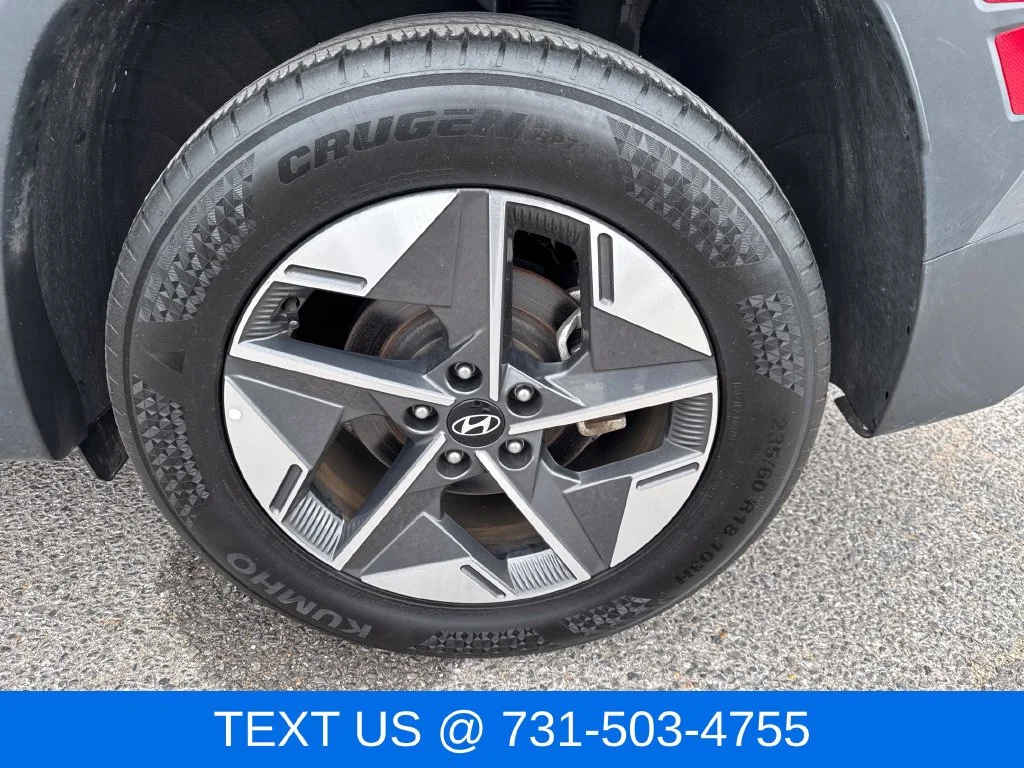 Used 2025 Gray Hyundai SEL image 28